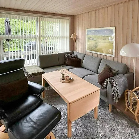 Family House With Large Garden By Ho Bay Blåvand