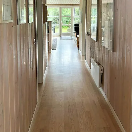 Family House With Large Garden By Ho Bay ホ