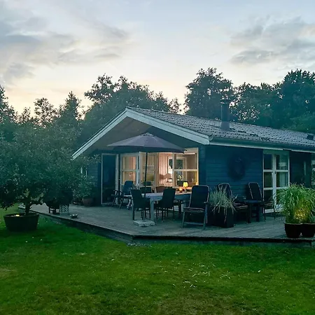 Casa vacanze Family House With Large Garden By Ho Bay *